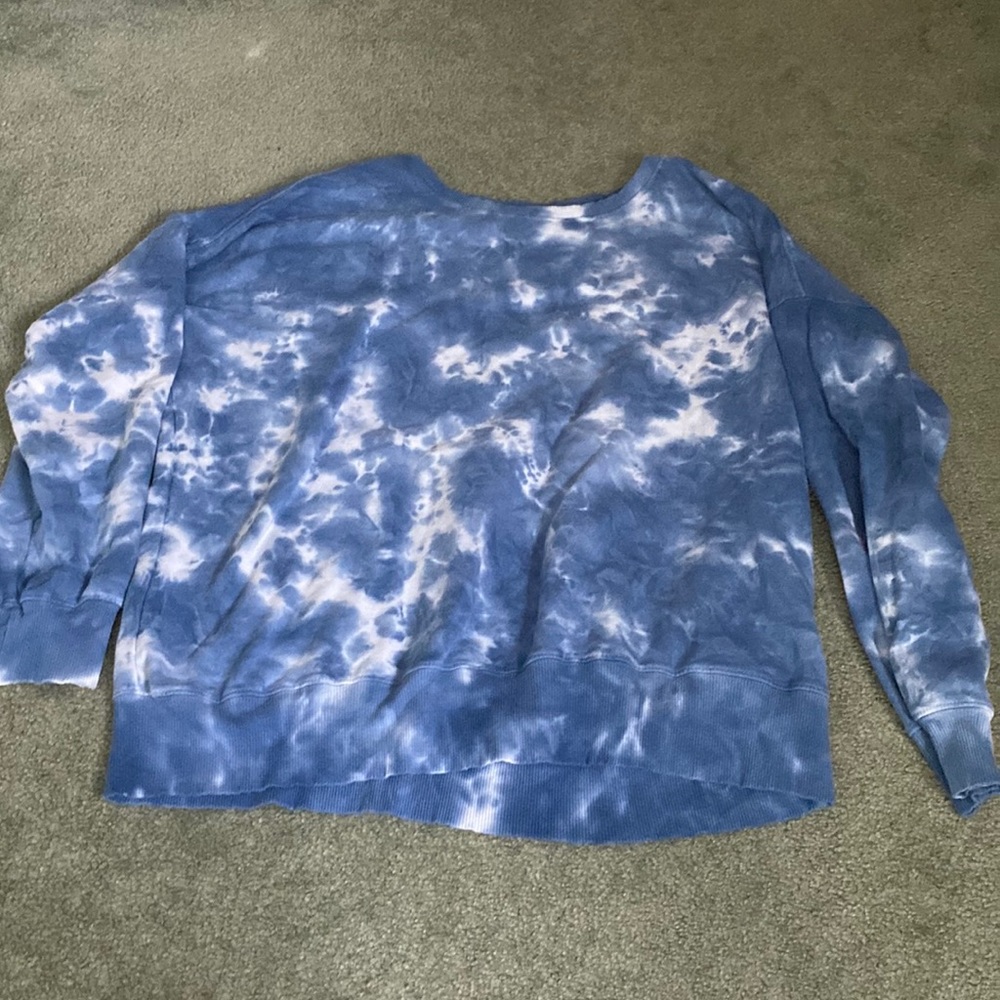 AR-33 Tie Dye Sweatshirts Blue White Crew Neck Woman’s Large